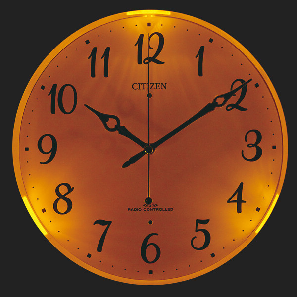 シチズン　夜間自動点灯ライト付電波掛時計のサムネイル画像1